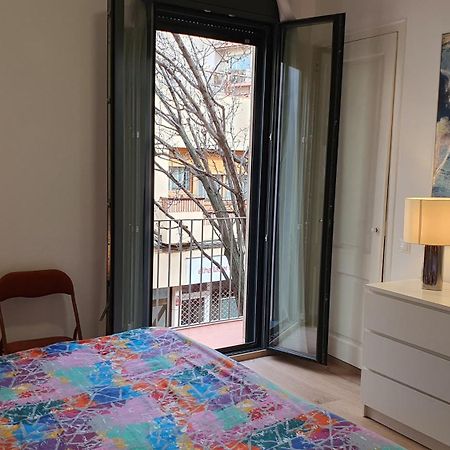 Apartamento Nuevo En Terrassa Centro Екстериор снимка