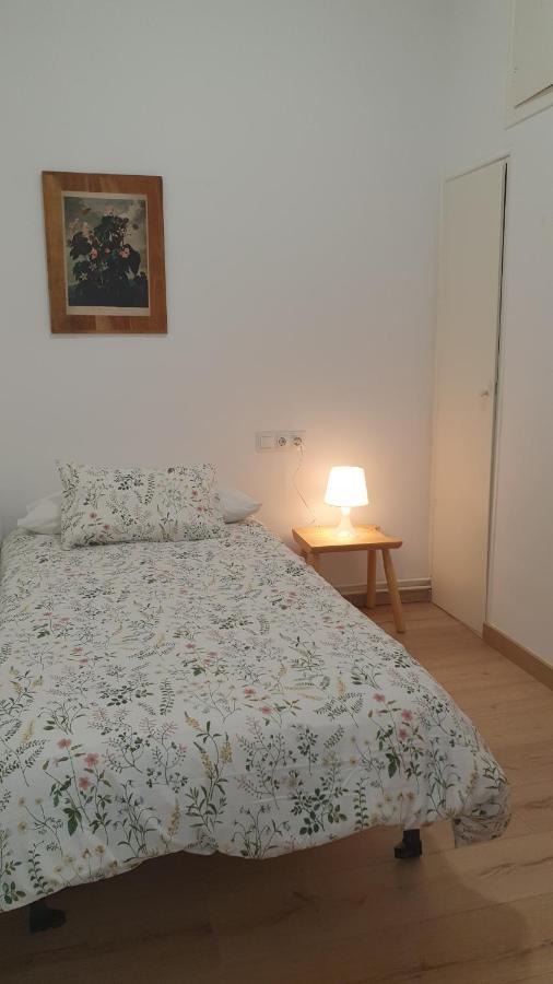 Apartamento Nuevo En Terrassa Centro Екстериор снимка