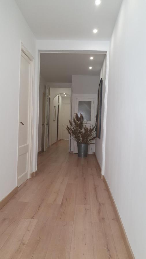 Apartamento Nuevo En Terrassa Centro Екстериор снимка