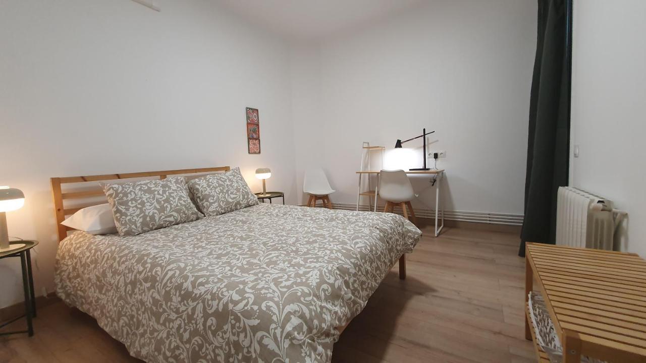 Apartamento Nuevo En Terrassa Centro Екстериор снимка
