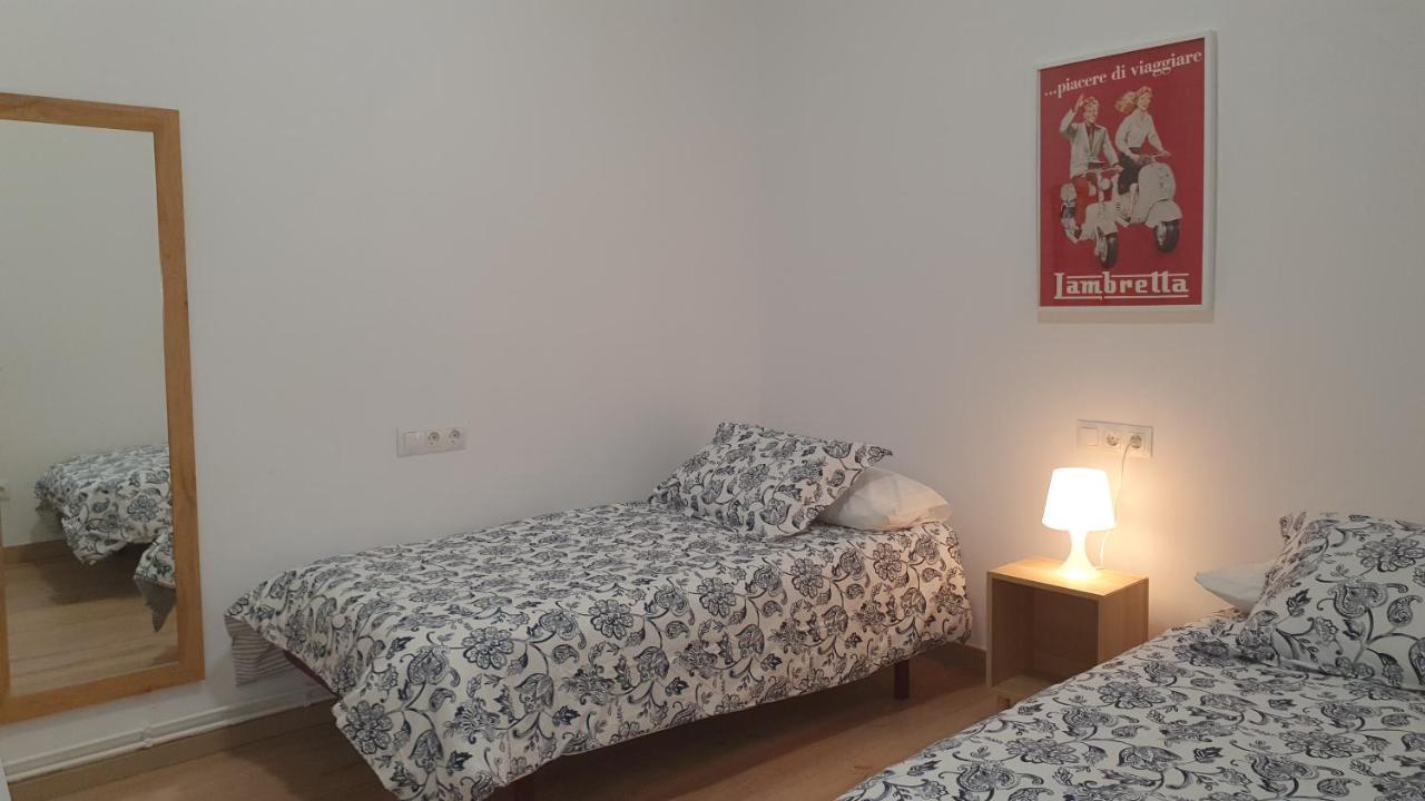 Apartamento Nuevo En Terrassa Centro Екстериор снимка