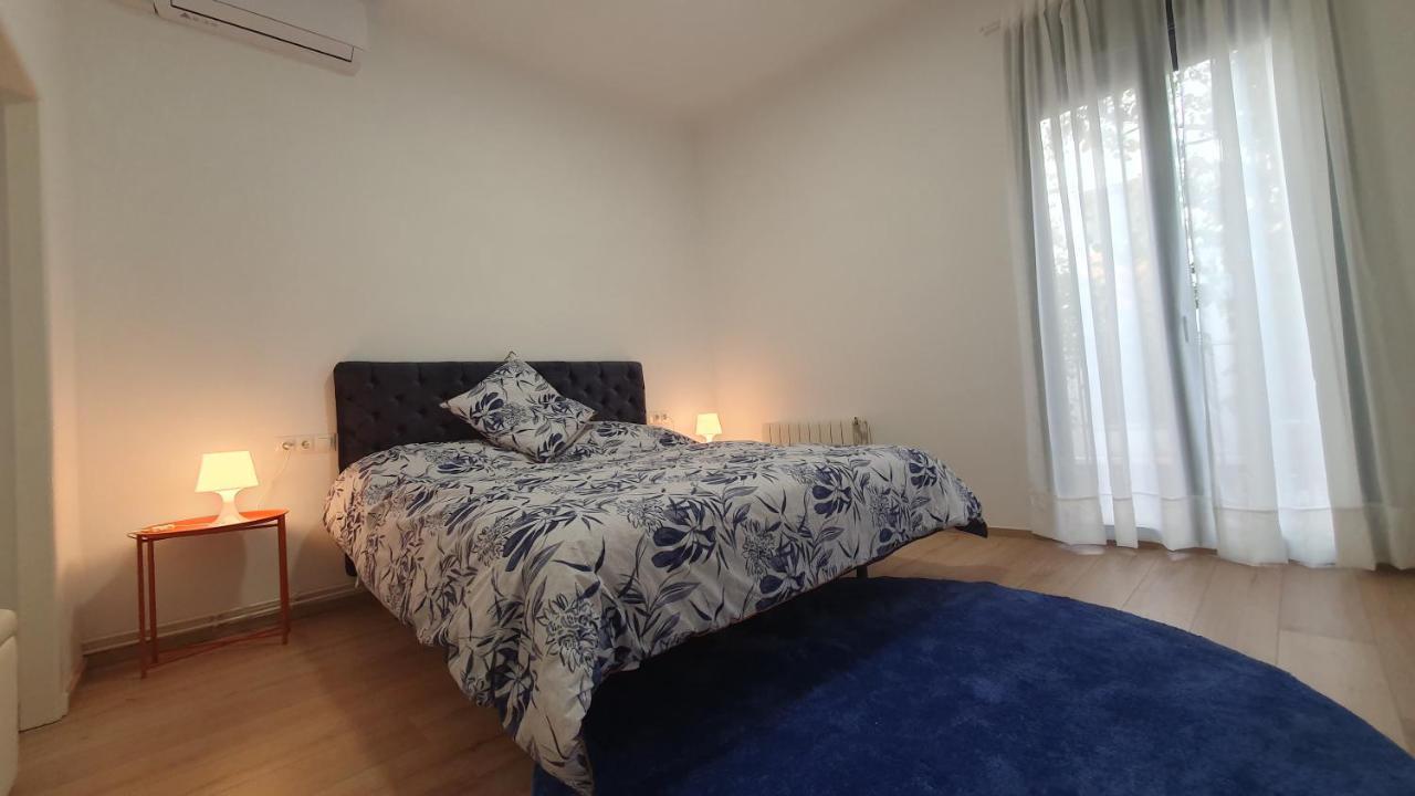 Apartamento Nuevo En Terrassa Centro Екстериор снимка